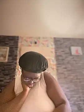 Yagurl  west online show from November 2025 04:46:02 AM