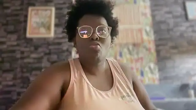 Snapshot of Yagurl__west chatting on September 2025 05:02:01 AM Yagurl west online show from September 2025 05:02:01 AM