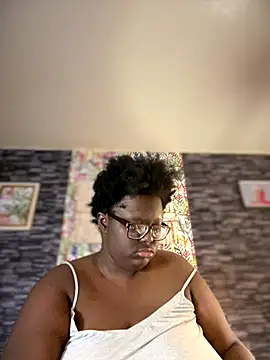 Yagurl  west online show from November 2025 04:28:01 AM