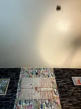 Yagurl  west online show from November 2025 01:27:02 AM