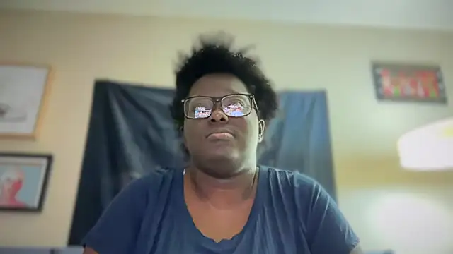 Snapshot of Yagurl__west chatting on March 2025 06:05:02 AM Yagurl west online show from March 2025 06:05:02 AM