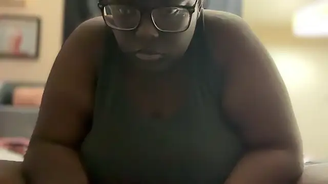 Snapshot of Yagurl__west chatting on March 2025 03:05:02 AM Yagurl west online show from March 2025 03:05:02 AM