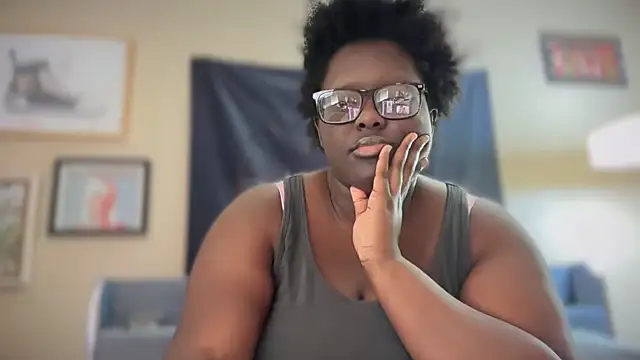 Snapshot of Yagurl__west chatting on March 2025 11:42:01 PM Yagurl west online show from March 2025 11:42:01 PM