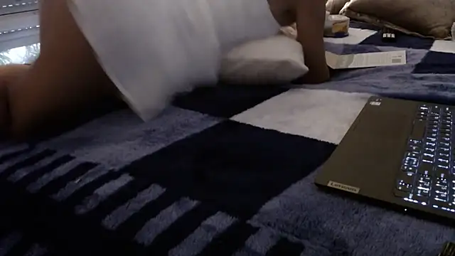 nevertardy13 online show from February 2026 10:20:02 PM