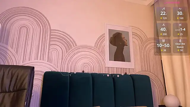 viviann evans online show from December 2025 12:13:02 AM