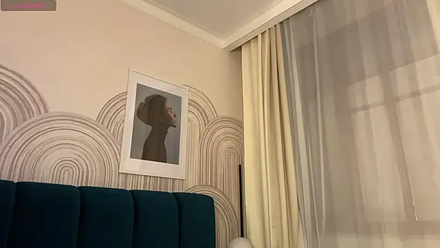 viviann evans online show from April 2026 01:02:02 AM