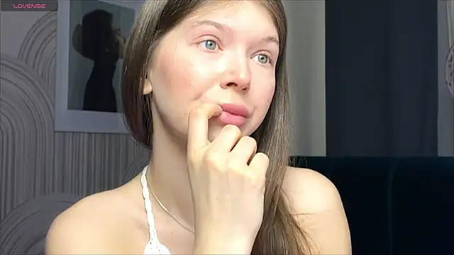 viviann evans online show from February 2025 01:29:01 AM