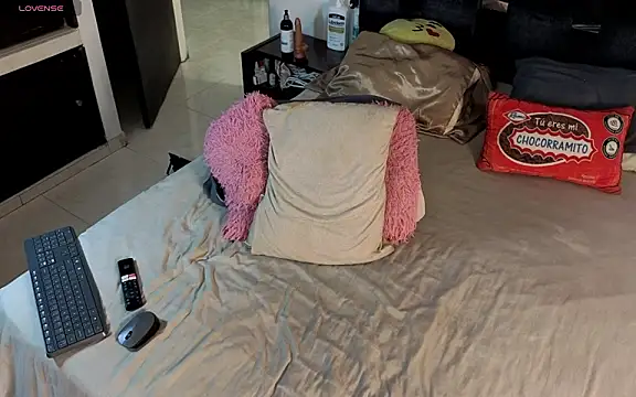 Manolo Hot1 online show from April 2026 07:48:01 PM