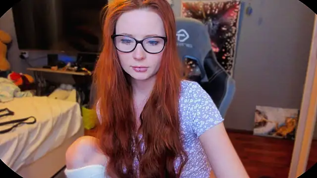 Snapshot of KlementinaBbG chatting on February 2025 07:58:01 PM KlementinaBbG online show from February 2025 07:58:01 PM