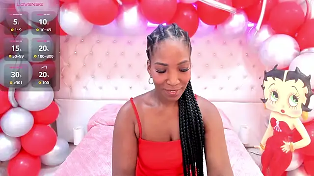 kimmturner online show from October 2025 12:48:02 PM