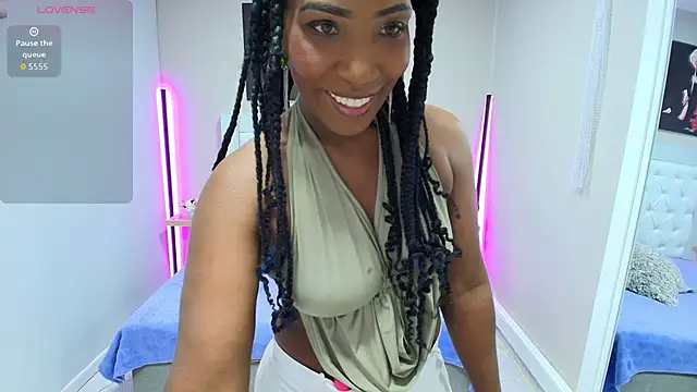 kimmturner online show from September 2025 12:40:01 PM