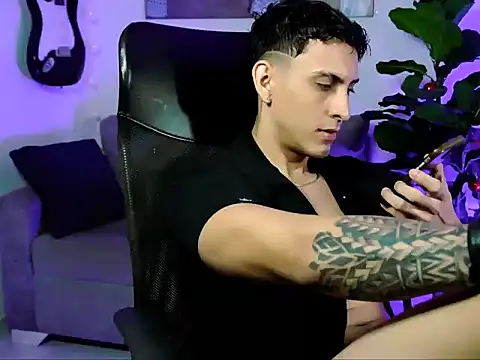 Snapshot of _Ryan_walker chatting on February 2026 07:19:02 AM Ryan walker online show from February 2026 07:19:02 AM