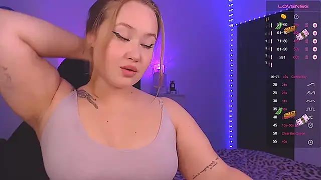 Peachy Lee online show from October 2025 03:25:02 PM