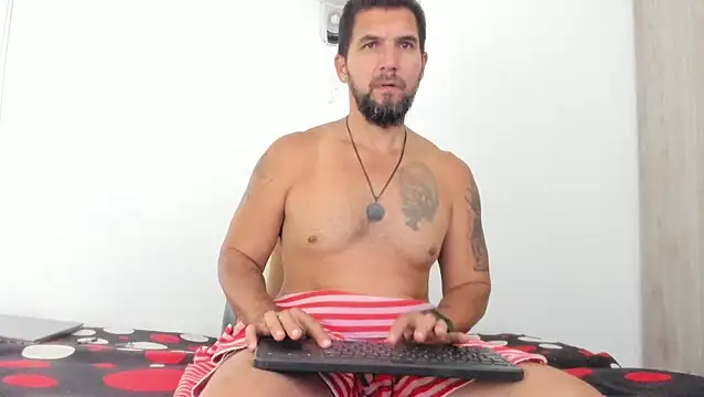 Snapshot of JULESLAKES chatting on February 2026 01:46:02 PM JULESLAKES online show from February 2026 01:46:02 PM