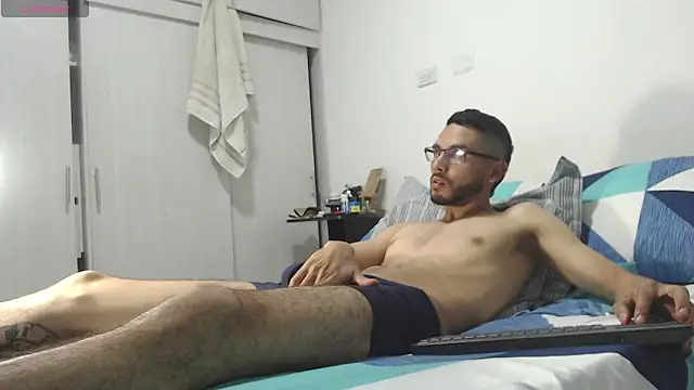 russthiago online show from February 2026 08:53:02 PM