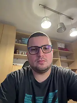 bigpuff hott online show from October 2025 04:20:01 PM