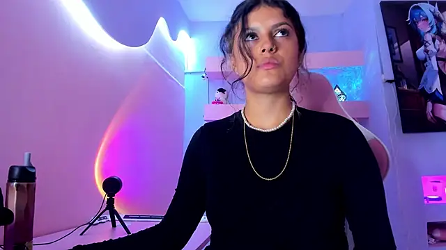 Snapshot of KristinWall chatting on March 2025 08:45:02 PM KristinWall online show from March 2025 08:45:02 PM