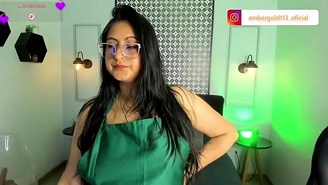 Snapshot of Amber_gold_ chatting on May 2026 04:43:01 AM Amber gold online show from May 2026 04:43:01 AM