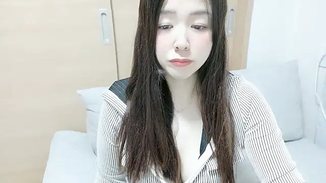 Snapshot of Arisa__ chatting on December 2025 11:53:01 AM Arisa online show from December 2025 11:53:01 AM