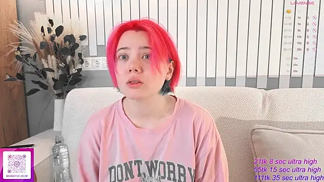   KawaiiYuki   online show from November 2025 06:28:02 AM