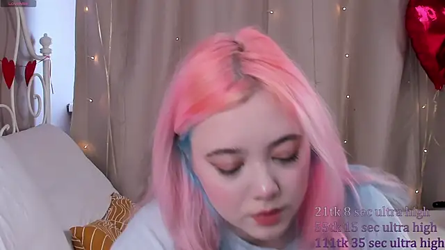 Snapshot of __KawaiiYuki__ chatting on February 2025 08:41:01 AM   KawaiiYuki   online show from February 2025 08:41:01 AM