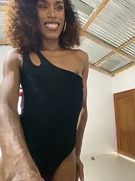 lau sil online show from December 2025 10:00:02 PM