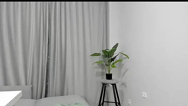 Snapshot of sarahphyllis chatting on September 2025 09:37:01 PM sarahphyllis online show from September 2025 09:37:01 PM