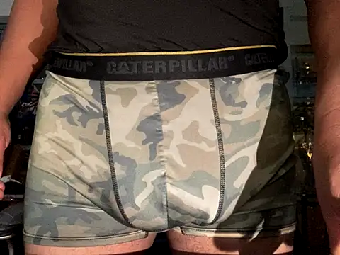 Snapshot of ThickDick_Daddy chatting on September 2025 05:50:02 AM ThickDick Daddy online show from September 2025 05:50:02 AM