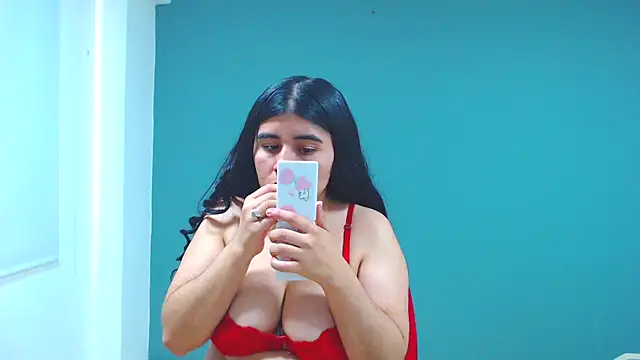 danna- roouss online show from February 2026 07:25:01 PM