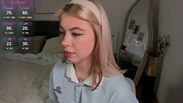 SimonaGerry online show from November 2025 04:35:02 AM