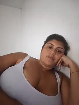 AlyDenalioficial online show from April 2026 09:39:33 PM