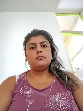 AlyDenalioficial online show from November 2025 06:13:01 PM