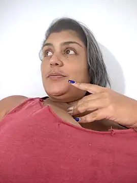 AlyDenalioficial online show from October 2025 03:33:01 PM