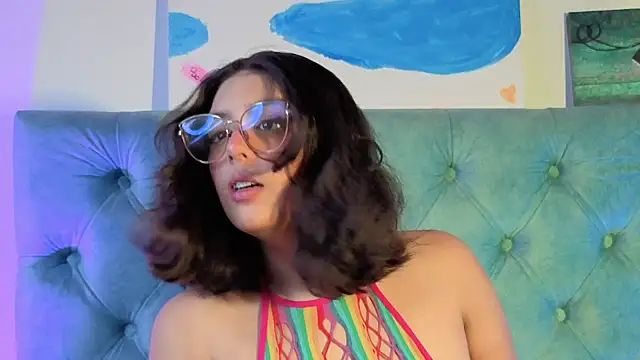 Paola Lyon  online show from March 2026 06:15:01 PM