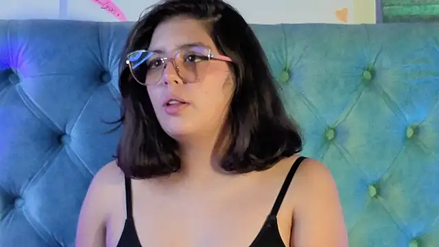 Paola Lyon  online show from February 2026 07:30:02 AM