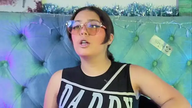 Paola Lyon  online show from December 2025 07:05:02 PM