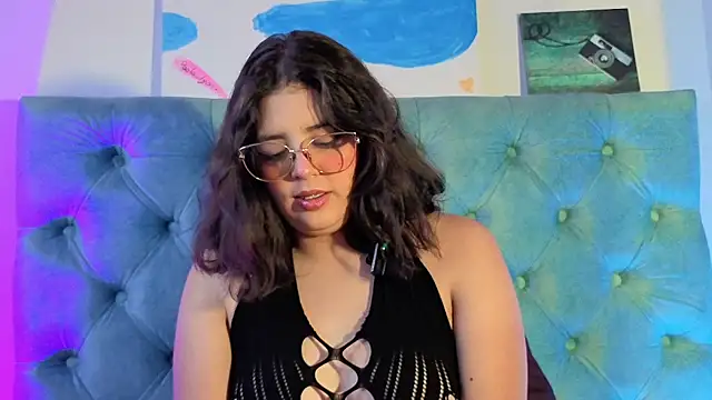 Paola Lyon  online show from March 2026 12:09:01 PM