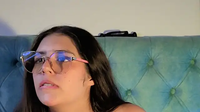 Paola Lyon  online show from September 2025 06:52:02 AM