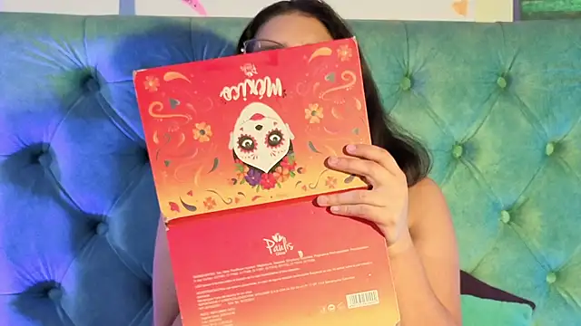 Paola Lyon  online show from March 2026 11:40:02 AM