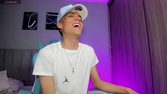 jake and joaquin online show from September 2025 04:13:02 AM