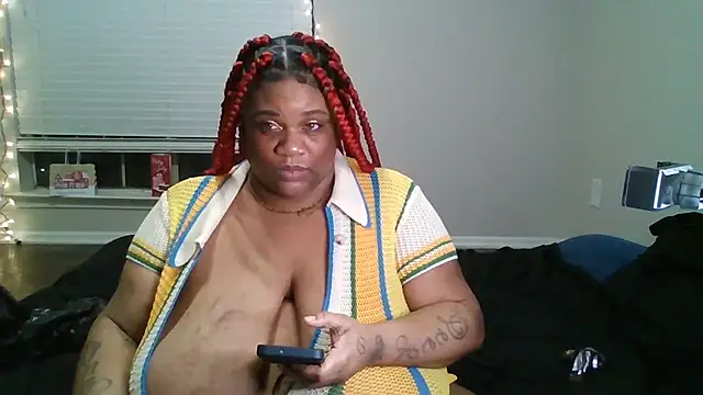 Snapshot of NaughtyHottieBBW chatting on December 2025 02:16:01 AM NaughtyHottieBBW online show from December 2025 02:16:01 AM