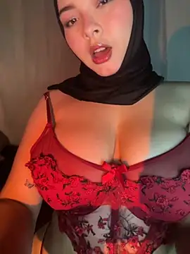 Snapshot of aneesa_darzi chatting on October 2025 10:33:02 PM aneesa darzi online show from October 2025 10:33:02 PM