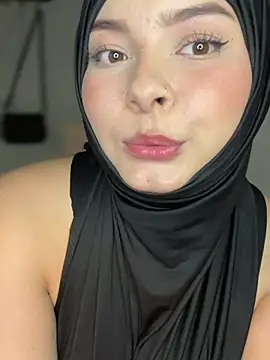 Snapshot of aneesa_darzi chatting on January 2025 09:37:01 PM aneesa darzi online show from January 2025 09:37:01 PM