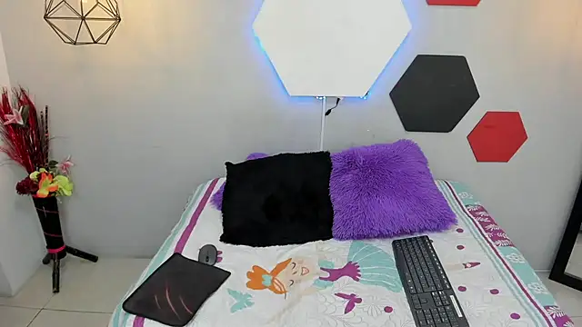 martinaclark online show from March 2025 06:31:01 AM