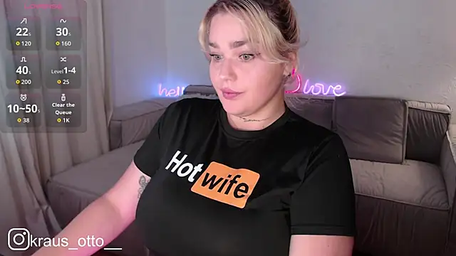 mrs kitty69 online show from October 2025 09:11:01 AM