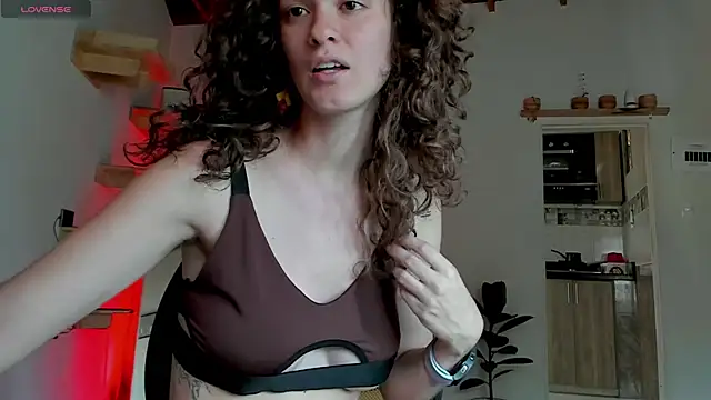 Rainbow leia online show from November 2025 07:29:02 PM