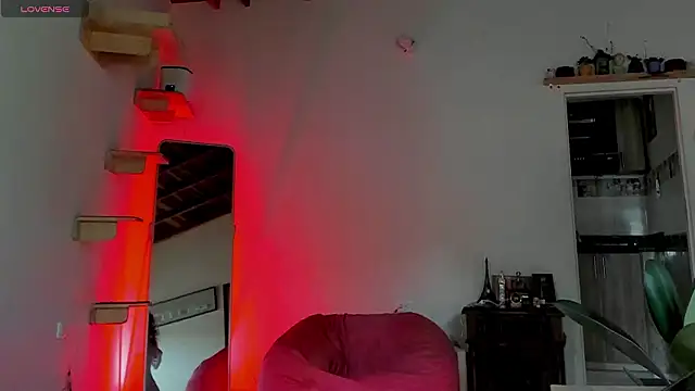 Rainbow leia online show from March 2026 06:52:02 PM