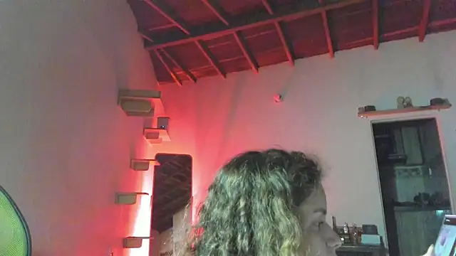 Rainbow leia online show from April 2026 11:31:01 PM