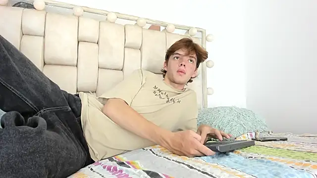 daniel hot03 online show from November 2025 08:24:02 PM