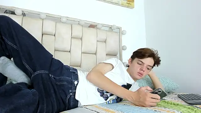 daniel hot03 online show from October 2025 08:30:01 PM